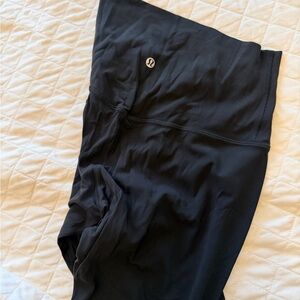 Lululemon Black High-Rise Leggings 3/4 length